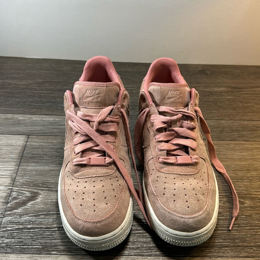Nike ID Air Force One premium Low Suede  WMNS size 9.5 pink AQ3660-991